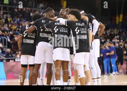 Barcellona, Spagna. 27th Jan 2022. Team ASVEL durante la partita di basket Eurolega Turkish Airlines tra il FC Barcelona e LDLC ASVEL il 27 gennaio 2022 al Palau Blaugrana di Barcellona, Spagna - Foto: Laurent Lairys/DPPI/LiveMedia Credit: Independent Photo Agency/Alamy Live News Foto Stock