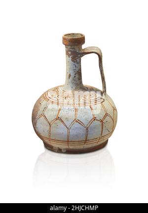 Antica laginoi in ceramica bianca greca con patters dipinti marroni. Epidauro, 2-1st sec. a.C. Museo Archeologico di Nauplia. Su sfondo bianco. PH Foto Stock