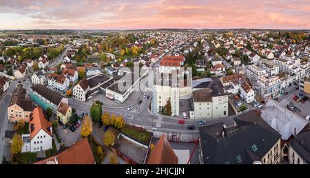 Pfaffenhofen an der ILM von oben, Luftaufnahme Blick Richtung Westen, Urbanus Brauerei Foto Stock