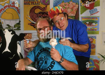 Ben Cohen (nato il 18 marzo 1951) e Jerry Greenfield (nato il 14 marzo 1951) fondatori della famosa catena di gelati ben and Jerry's, raffigurata qui in Vermont nel 1993. Foto Stock