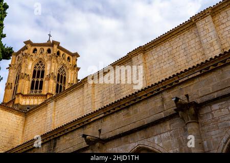 Abbazia di Poblet, Reial Monestir de Santa Maria de Poblet, Catalogna, Spagna. Si tratta di un monastero cistercense, fondato nel 1151, situato ai piedi del Pr Foto Stock