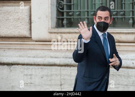 Roma, Italia. 28th Jan 2022. 28/01/2022 Roma, elezione del nuovo Capo di Stato, entrate e uscite per il quinto voto nella foto: Vincenzo Spadafora Credit: Agenzia indipendente per la fotografia/Alamy Live News Foto Stock