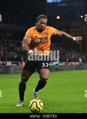 Wolves calciatore Adama Traore Wolverhampton Wanderers / Newcastle United al Molineux Stadium 11/01/2020 - English Premier League Foto Stock