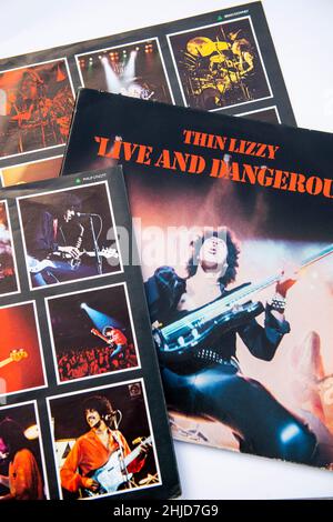 LP Cover and Inner Sleeves of Live and Dangerous, un doppio album live della band rock irlandese Thin Lizzy, uscito nel 1978 Foto Stock