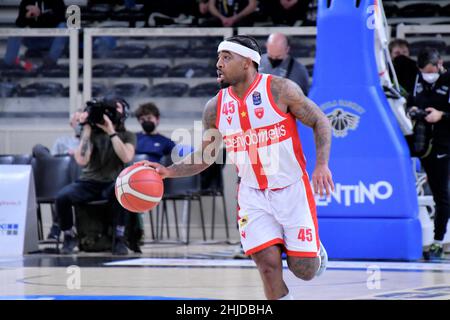 Trento, Italia. 28th Jan 2022. Marcus Keene (Openjobmetis Varese) durante il Campionato Italiano di Basket Energia Trentino vs Openjobmetis Varese, Campionato Italiano di Basket A Serie a Trento, Italia, Gennaio 28 2022 Credit: Agenzia indipendente per la fotografia/Alamy Live News Foto Stock