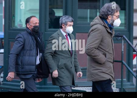 Roma, Italia. 25th Jan 2022. Andrea Orlando entra a Montecitorio Palace per il voto per l'elezione del nuovo Presidente della Repubblica (Foto di Matteo Nardone/Pacific Press/Sipa USA) Credit: Sipa USA/Alamy Live News Foto Stock