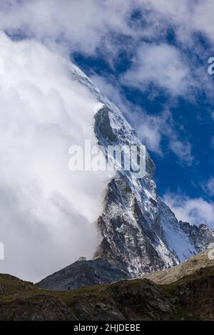 ZERMATT, SVIZZERA - il Cervino, una montagna alta 4.470 metri (14.692 piedi), nelle Alpi Pennine, cantone del Vallese. Foto Stock