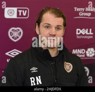 Oriam Sports Performance Center, Riccarton, Edimburgo, Scozia. UK .28th Jan 22. Hearts Manager Robbie Neilson Press Conference Credit: eric mccowat/Alamy Live News Foto Stock