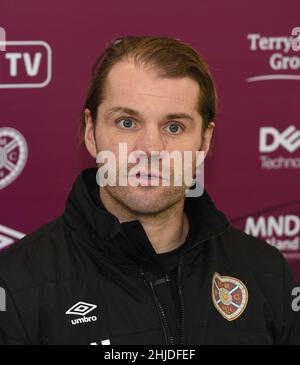 Oriam Sports Performance Center, Riccarton, Edimburgo, Scozia. UK .28th Jan 22. Hearts Manager Robbie Neilson Press Conference Credit: eric mccowat/Alamy Live News Foto Stock