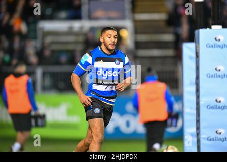 Bath, Regno Unito. 28th Jan 2022. Gabriel Hamer-Webb di Bath Rugby durante la partita Gallagher Premiership Rugby tra Bath Rugby e Harlequins al Recreation Ground, Bath, Regno Unito, il 28 gennaio 2022. Foto di Scott Boulton. Solo per uso editoriale, licenza richiesta per uso commerciale. Nessun utilizzo nelle scommesse, nei giochi o nelle pubblicazioni di un singolo club/campionato/giocatore. Credit: UK Sports Pics Ltd/Alamy Live News Foto Stock