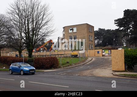 Il vecchio quartier generale della BBC Wales a Llandaff Cardiff, quasi completamente demolito per fare posto ad un'immagine di sviluppo di alloggi da Richard Williams Foto Stock