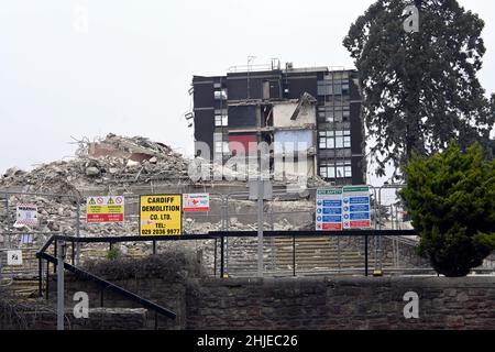 Il vecchio quartier generale della BBC Wales a Llandaff Cardiff, quasi completamente demolito per fare posto ad un'immagine di sviluppo di alloggi da Richard Williams Foto Stock