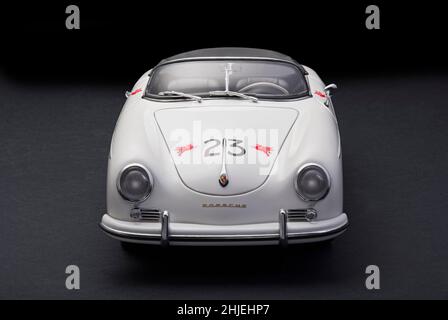 Modello auto pressofuso by AutoArt di Porsche 356 Speedster 1600 scala 1/18 Foto Stock