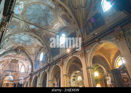 Italia, Lombardia, Treviglio, Basilica di San Martino e Santa Maria Assunta, Vista interna Foto Stock