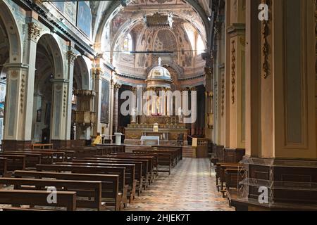 Italia, Lombardia, Treviglio, Basilica di San Martino e Santa Maria Assunta, Vista interna Foto Stock