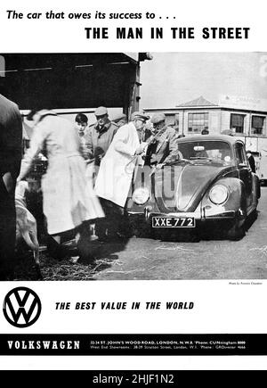 Un annuncio vintage per il Volkswagen Beetle di Motor Sport Magazine, 1960 Foto Stock