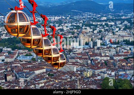 Famosa funicolare sferica a Grenoble Foto Stock