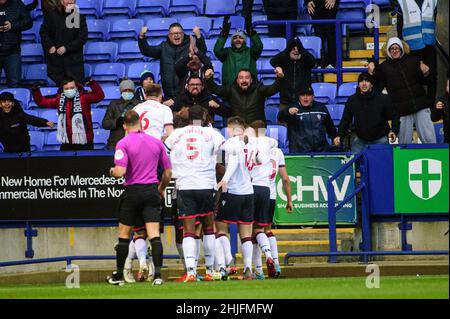 BOLTON, REGNO UNITO. GENNAIO 29th i giocatori di Bolton festeggiano il loro terzo gol durante la partita della Sky Bet League 1 tra Bolton Wanderers e Sunderland al Reebok Stadium di Bolton sabato 29th gennaio 2022. (Credit: Ian Charles | MI News) Credit: MI News & Sport /Alamy Live News Foto Stock