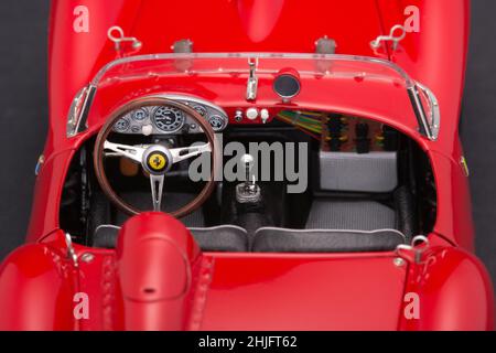 Modellino pressofuso di CMC della Ferrari 250 testa Rossa Pontoon Fender 1958 Foto Stock