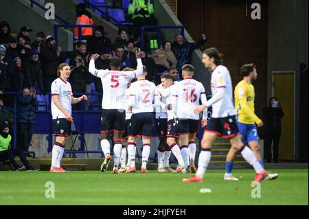 BOLTON, REGNO UNITO. GENNAIO 29th i giocatori di Bolton festeggiano il loro quinto gol durante la partita della Sky Bet League 1 tra Bolton Wanderers e Sunderland al Reebok Stadium di Bolton sabato 29th gennaio 2022. (Credit: Ian Charles | MI News) Credit: MI News & Sport /Alamy Live News Foto Stock