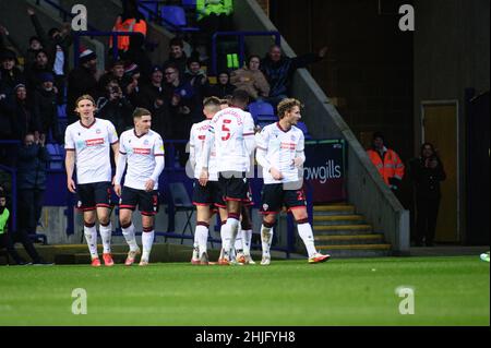 BOLTON, REGNO UNITO. GENNAIO 29th i giocatori di Bolton festeggiano il loro quinto gol durante la partita della Sky Bet League 1 tra Bolton Wanderers e Sunderland al Reebok Stadium di Bolton sabato 29th gennaio 2022. (Credit: Ian Charles | MI News) Credit: MI News & Sport /Alamy Live News Foto Stock