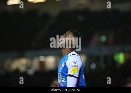 PETERBOROUGH, REGNO UNITO. GEN 29TH. Bali Mumba di Peterborough United reagisce durante la partita del Campionato Sky Bet tra Peterborough United e Sheffield United al Weston Homes Stadium di Peterborough sabato 29th gennaio 2022. (Credit: James Holyoak | MI News) Credit: MI News & Sport /Alamy Live News Foto Stock