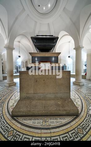 tomba dell'ammiraglio lord nelson st pauls cattedrale Foto Stock