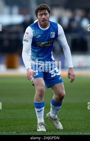 NEWPORT, REGNO UNITO. JAN 29th Luke James of Barrow AFC ha abbattuto durante la partita della Sky Bet League 2 tra Newport County e Barrow alla Rodney Parade di Newport sabato 29th gennaio 2022. (Credit: Kieran Riley | MI News) Credit: MI News & Sport /Alamy Live News Foto Stock