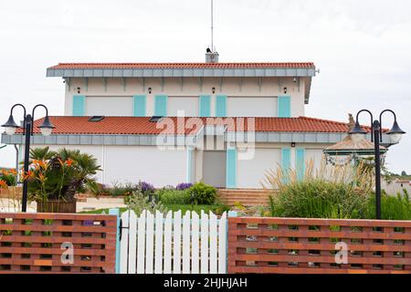 Moderne case di campeggio sul campeggio in Romania Foto Stock