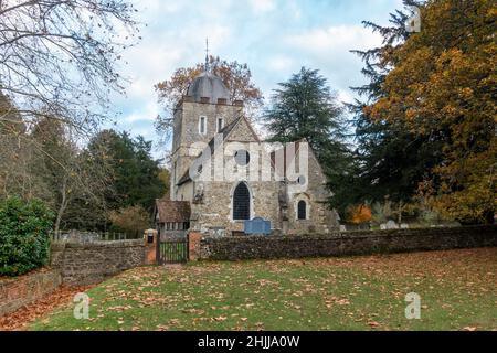 St Peter & St Paul's Church Albury vicino a Shere, un bellissimo villaggio inglese per eccellenza vicino a Guildford, Surrey, Regno Unito. Foto Stock