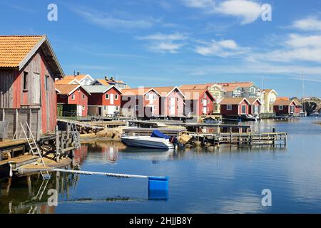 L'affascinante e molto popolare destinazione turistica lungo la costa occidentale svedese, Kungshamn a Bohuslan a nord di Goteborg. Foto Stock