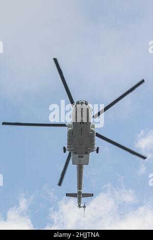 Colombo, Sri Lanka. 30th Jan 2022. Sri Lanka Airforce Helicopters durante le prove del giorno dell'Indipendenza a Colombo, Sri Lanka. Gennaio 30, 2022. (Foto di Saman Abesiriwardana/Pacific Press/Sipa USA) Credit: Sipa USA/Alamy Live News Foto Stock