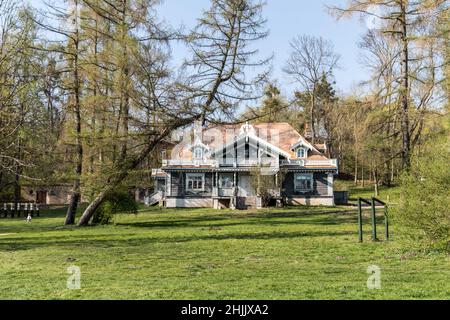 Maniero del Governatore del Grodno nel Parco del Palazzo, Bialowieza, Polonia Foto Stock