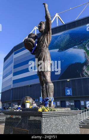 Cardiff, Regno Unito. 30th Jan, 2022. Vista generale del Cardiff City Stadium, Statua del capitano Frederick Keenor, vincitore della fa Cup 1927 a Cardiff, Regno Unito, il 1/30/2022. (Foto di Mike Jones/News Images/Sipa USA) Credit: Sipa USA/Alamy Live News Foto Stock