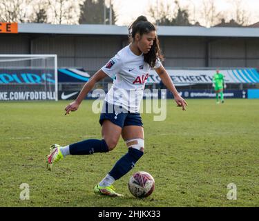 Londra, Regno Unito. 30th Jan 2022. Londra, Inghilterra, Jan 30th 2022 Asmita Ale (13 Tottenham) durante la partita di football fa WSL tra Tottenham e Leicester City all'Hive Stadium di Londra, Inghilterra Daniela Torres/SPP Credit: SPP Sport Press Photo. /Alamy Live News Foto Stock