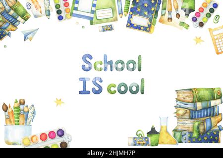 La scuola è formazione fredda e l'apprendimento relativo banner, con gli articoli di cancelleria acquerello, i taccuini, le penne, le matite e le stelle clipart bordi, lettere Foto Stock