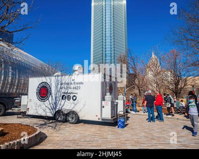 Oklahoma, JAN 29 2022 - Sunny view of the food Truck in Lunar New Year Festival Foto Stock