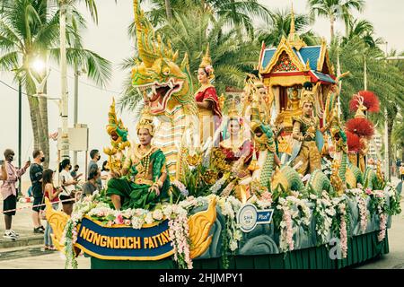 2021 Parata di Natale a Pattaya, Tailandia Foto Stock