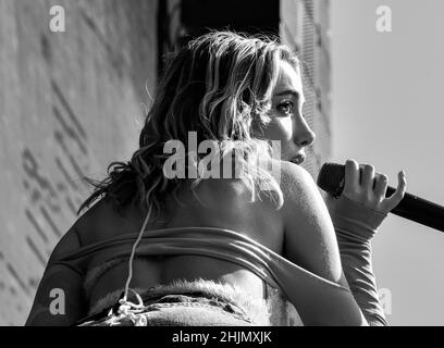 04 settembre 2021 - BottleRock Festival, Napa, California - Olivia o'Brien che si esibisce sul palco al BottleRock Festival di Napa, California. Foto Stock