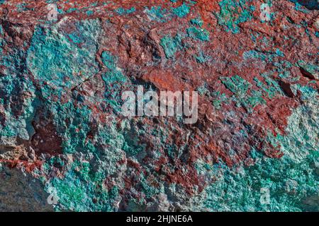 Campione di roccia contenente malachite, minerale di rame, al punto di vista vicino a Phelps Dodge Morenci miniera, a Black Hills Back Country Byway, Black Hills, Arizona Foto Stock