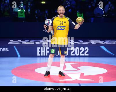 Jim Gottfridsson di Svezia festeggia dopo aver vinto l'euro 2022 dell'EHF uomo, la partita finale di pallamano tra Svezia e Spagna il 30 gennaio 2022 presso la Budapest Multifunctional Arena di Budapest, Ungheria - Foto Laurent Lairys / DPPI Foto Stock