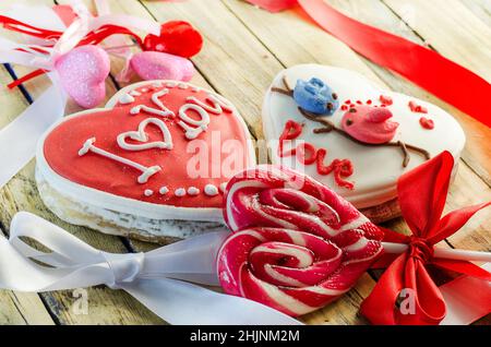 dolci e decorazioni a forma di cuore Foto Stock