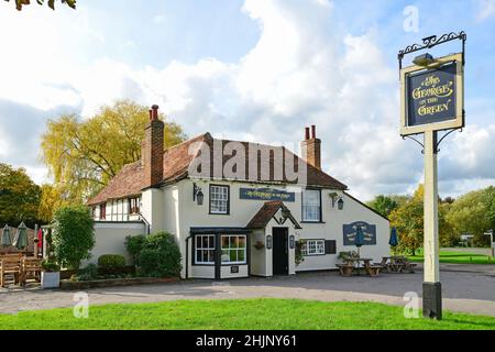 Xvi secolo "George sul verde' Inn, Holyport verde, Holyport, Berkshire, Inghilterra, Regno Unito Foto Stock