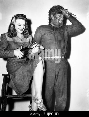 LON CHANEY JR. Ed EVELYN ANKERS nel WOLF MAN (1941), diretto da GEORGE WAGGNER. Credito: FOTO UNIVERSALI / Album Foto Stock