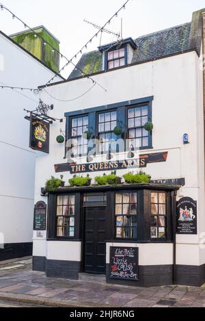 Pub e bar sul lungomare nell'area barbicana di Plymouth, Devon Foto Stock