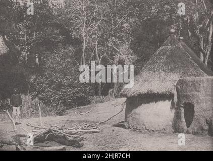 Abitazioni autoctone nella colonia francese di Dahomey. Benin. Africa occidentale (1923) Foto Stock
