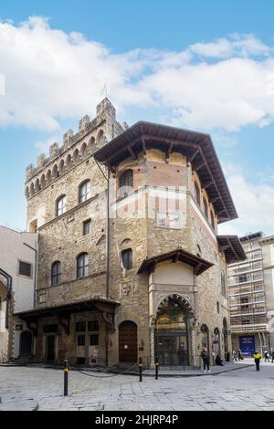 Firenze, Italia. Gennaio 2022. Vista panoramica dei vecchi edifici nelle strade del centro storico della città Foto Stock