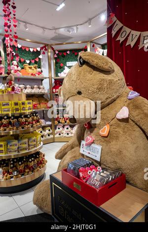 La FAO Schwarz è un famoso negozio di giocattoli situato nel 30 Rockefeller Center, New York City, USA Foto Stock