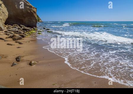 Spiaggia nella città di Byala e località balneare nella Bulgaria orientale, situata sulla costa bulgara del Mar Nero nella provincia di Varna, Bulgaria Foto Stock