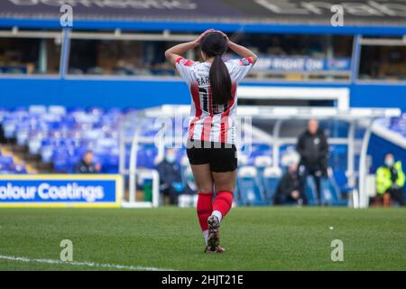 Birmingham, Regno Unito. 30th Jan 2022. Maria Farrugia (10 Sunderland) sembra abbattuta nella partita di fa Cup tra Birmingham City e Sunderland a St. Andrews. Gareth Evans/SPP Credit: SPP Sport Press Photo. /Alamy Live News Foto Stock